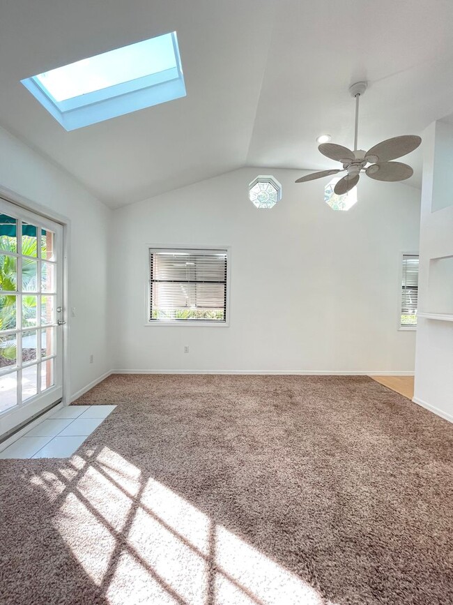 Building Photo - Just Listed!  Charming 2/1 College Park Ho...