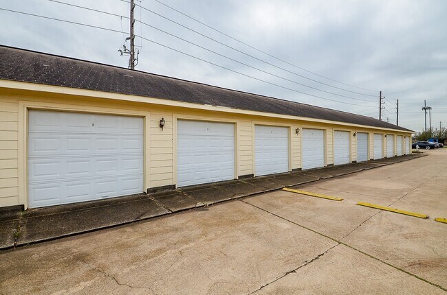 Foto del edificio - 2710 Grants Lake Blvd