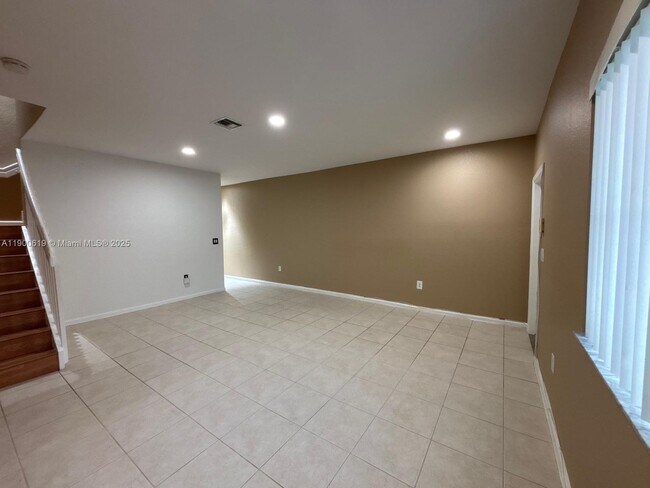 Foto del edificio - 8354 SW 29th St