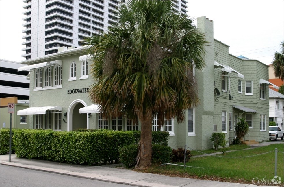 Building Photo - 316 Gardenia St