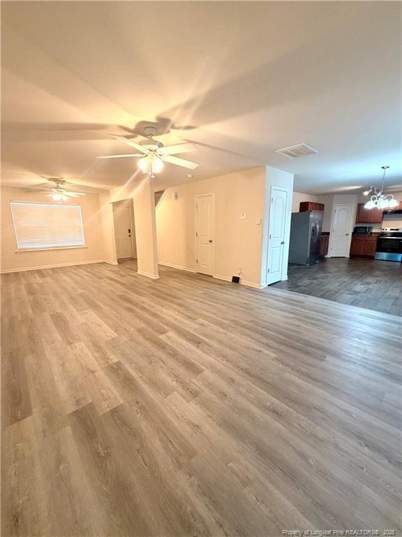 Foto del edificio - 70 Hallow Oak St