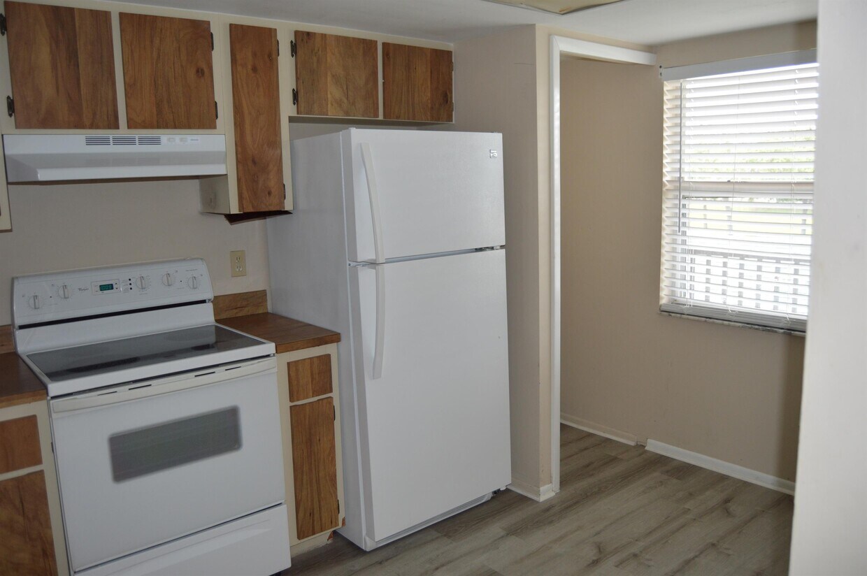 Primary Photo - 1507 Cape Coral Pkwy W