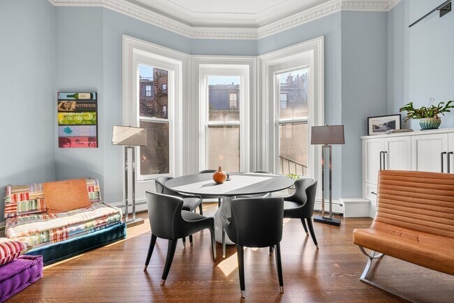 Building Photo - 30 Marlborough St