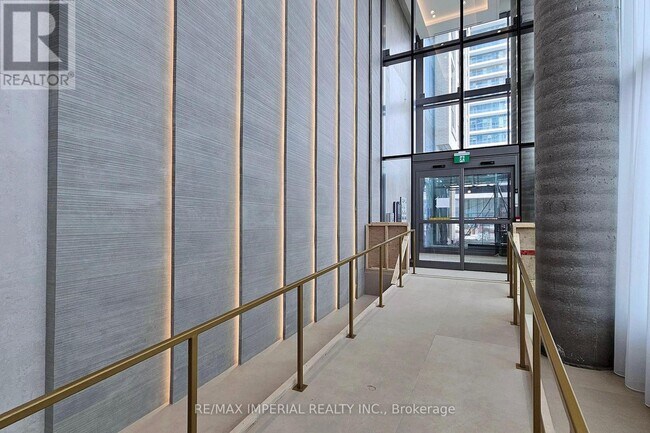 Building Photo - 1000 Portage Pkwy
