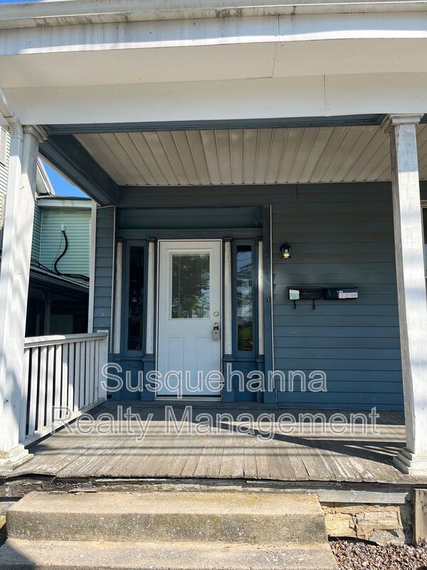 Building Photo - 175 E Derry Rd