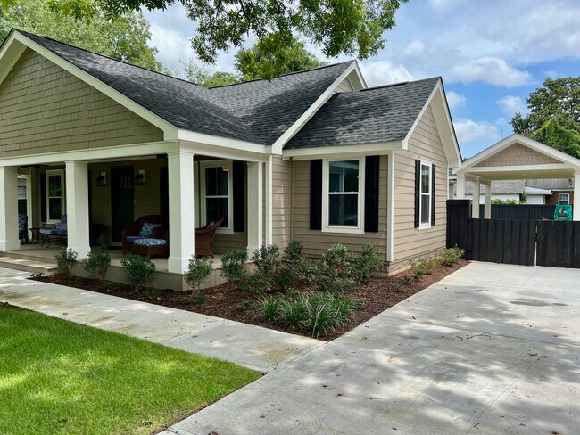 Building Photo - 140 Horry St SE