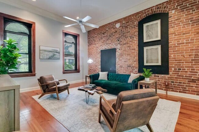 Building Photo - 500 Jefferson St