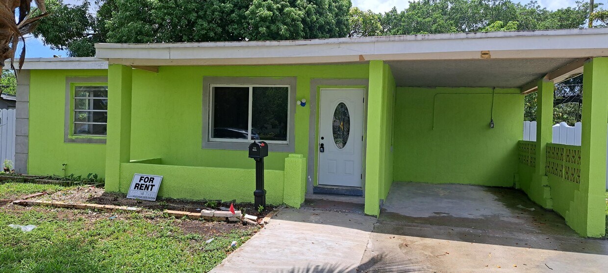 Foto principal - 3700 Jackson Blvd