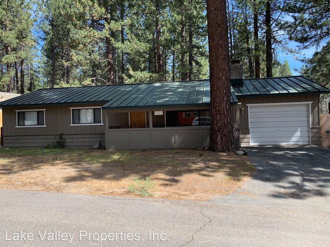 Primary Photo - 3 br, 2 bath House - 2701 Clear Creek Rd.