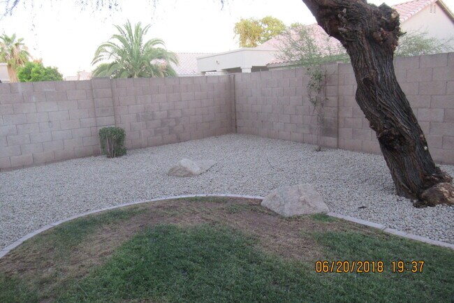 Foto del edificio - Coming Soon-  3 Bed 2 Bath Single Level in...