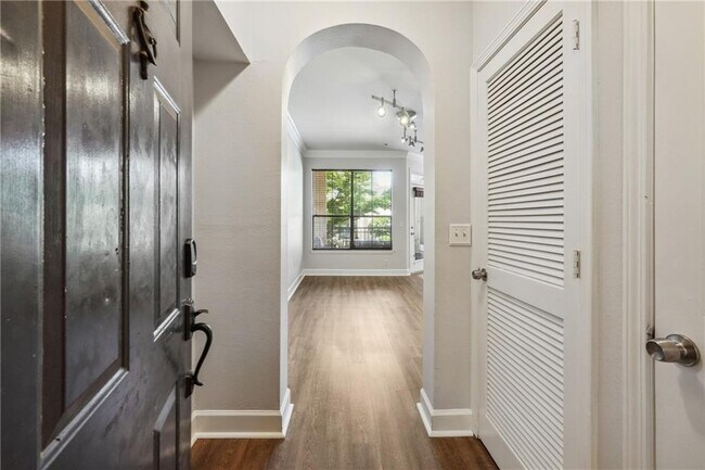 Foto del edificio - 3777 Peachtree Rd NE