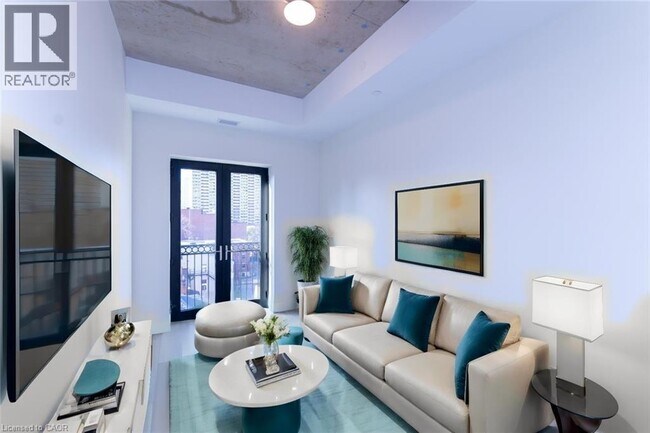 Building Photo - 169 James St S