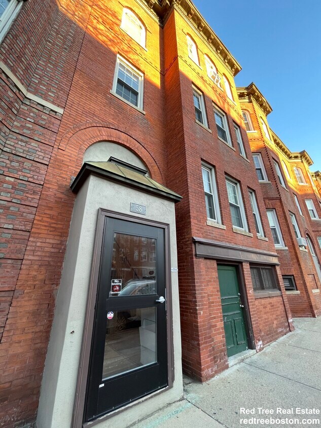Foto del edificio - 58 S Huntington Ave