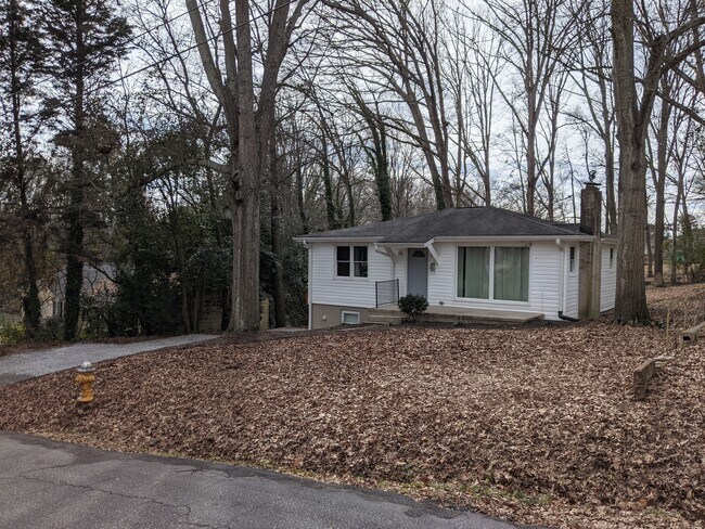 Building Photo - 16 Merlocke Dr