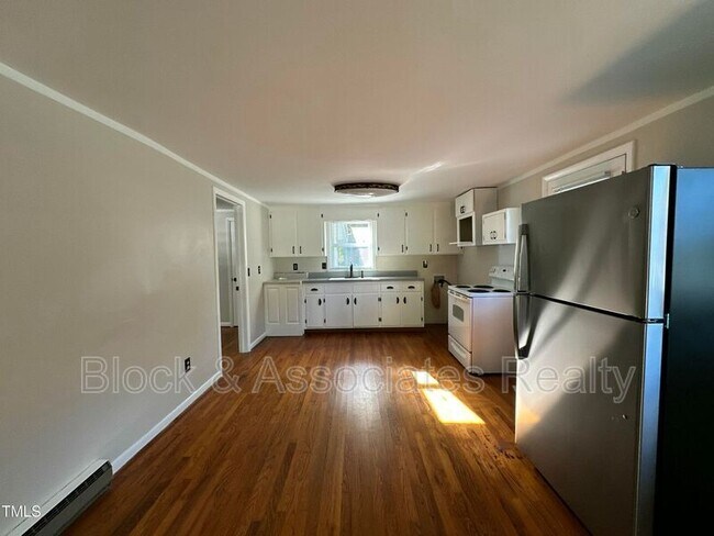 Photo - 406 S Hughes St House