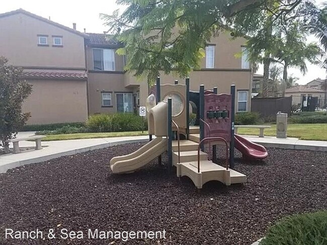 Building Photo - 4 br, 2.5 bath House - 4480 Brisbane Way #2