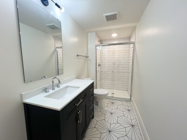 Building Photo - Newly Renovated