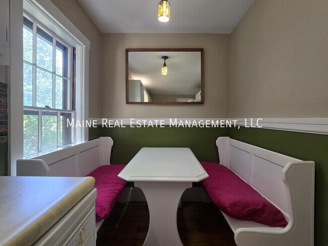 Building Photo - 113 Winthrop St