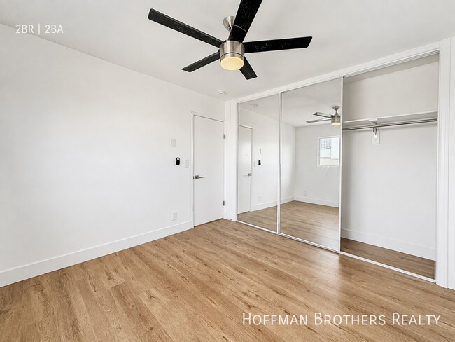 Foto del edificio - 5111 Harold Way