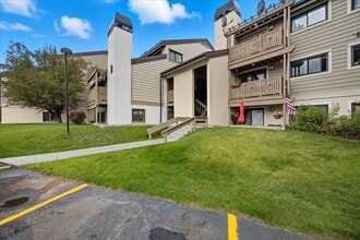 Building Photo - 998 W Beaver Creek Blvd