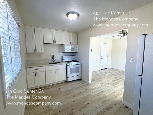 Building Photo - 235 Civic Center Dr.