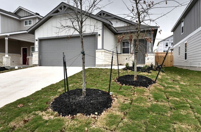 Foto del edificio - Gorgeous one story home  |  3 bedrooms  |  2 bathrooms  |  Covered Patio  |  2 car garage  |  Dav...