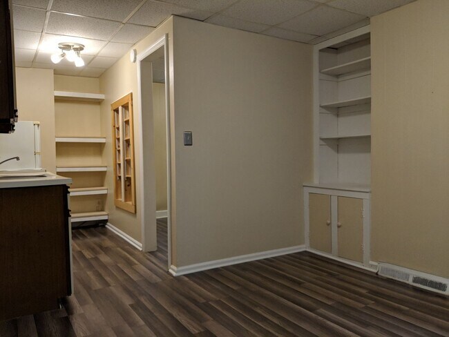 Foto del edificio - Charming 1BR Apartment in Budd Lake