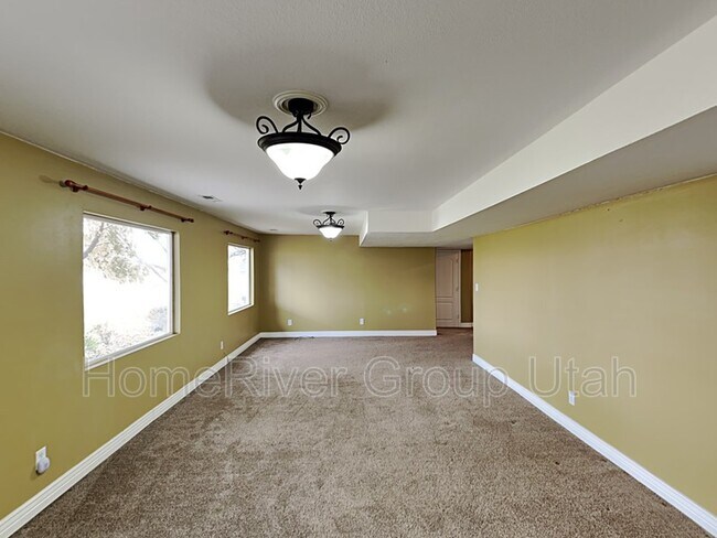 Building Photo - 1792 E Deerfield Cir