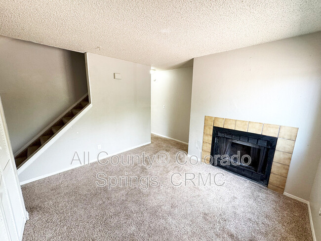 Foto del edificio - 347 W Iowa Ave