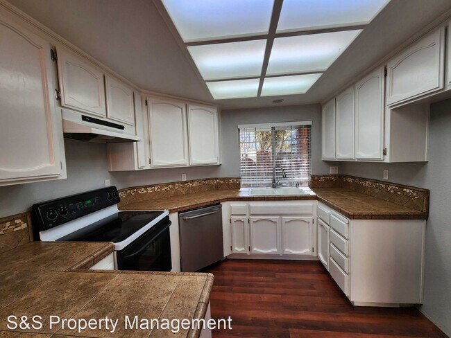 Foto del edificio - 3 br, 2 bath House - 8119 Cardale Way