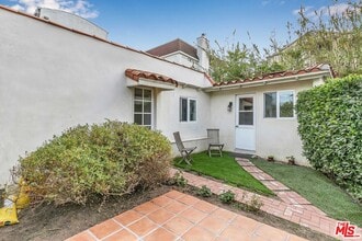 Building Photo - 746 Ashland Ave