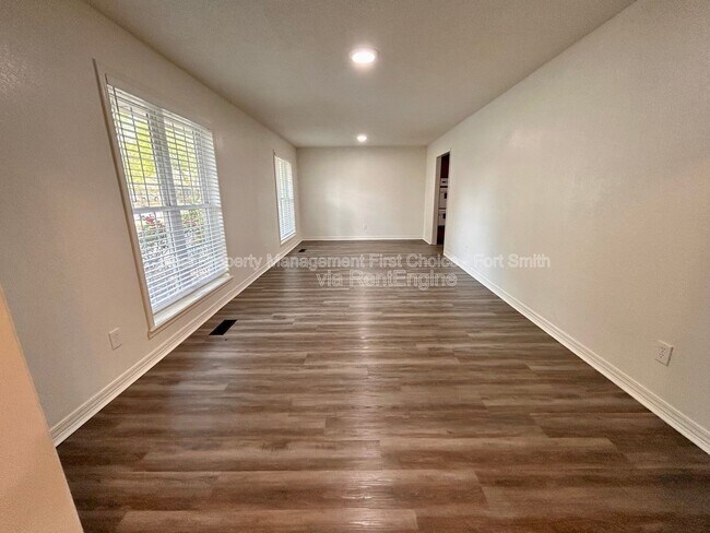 Foto del edificio - 10509 Meandering Way