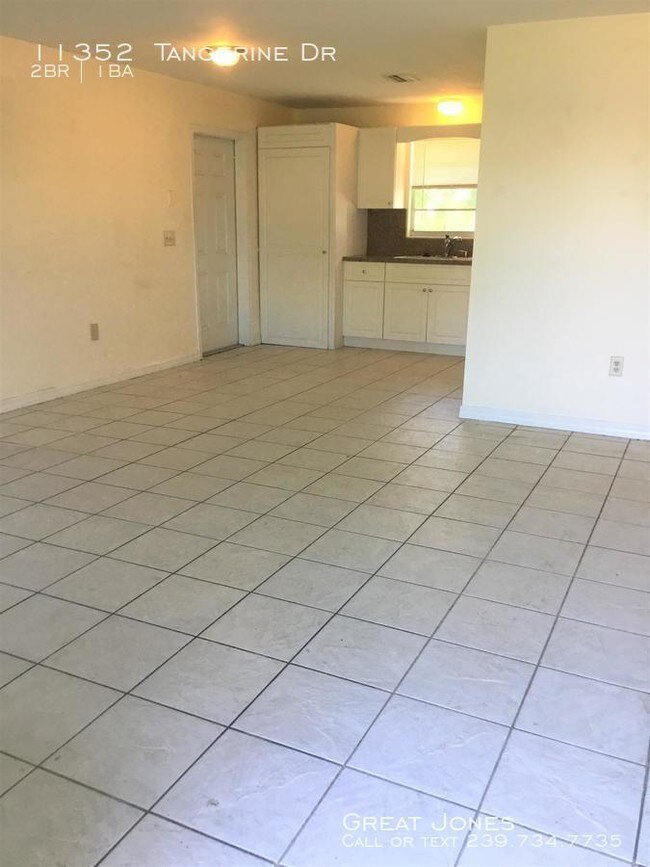 Foto del edificio - GREAT 2/1 DUPLEX IN BONITA SPRINGS!!!