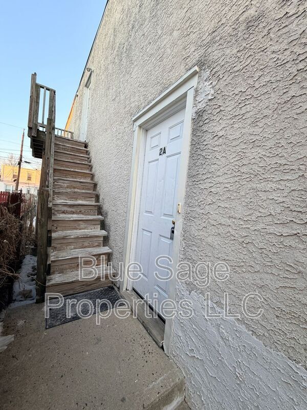 Foto del edificio - 1010 Yates Ave