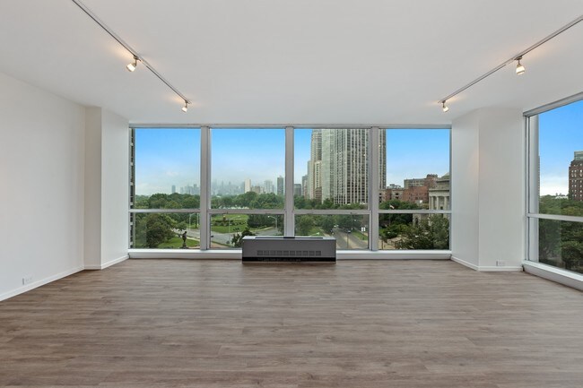Building Photo - 340 W Diversey Pkwy