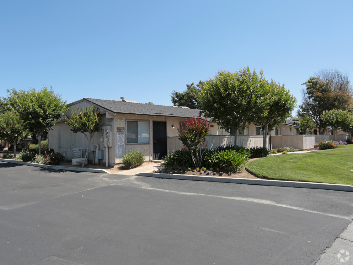 Building Photo - Villa Sierra Apartments