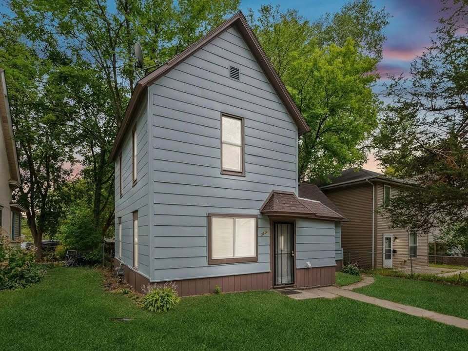 Foto principal - 3020 Queen Ave N