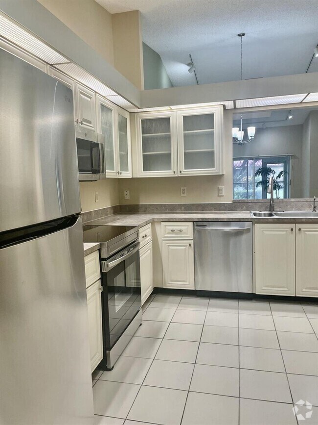 Palm Greens at Villa del Ray Apartments for Rent Delray Beach, FL