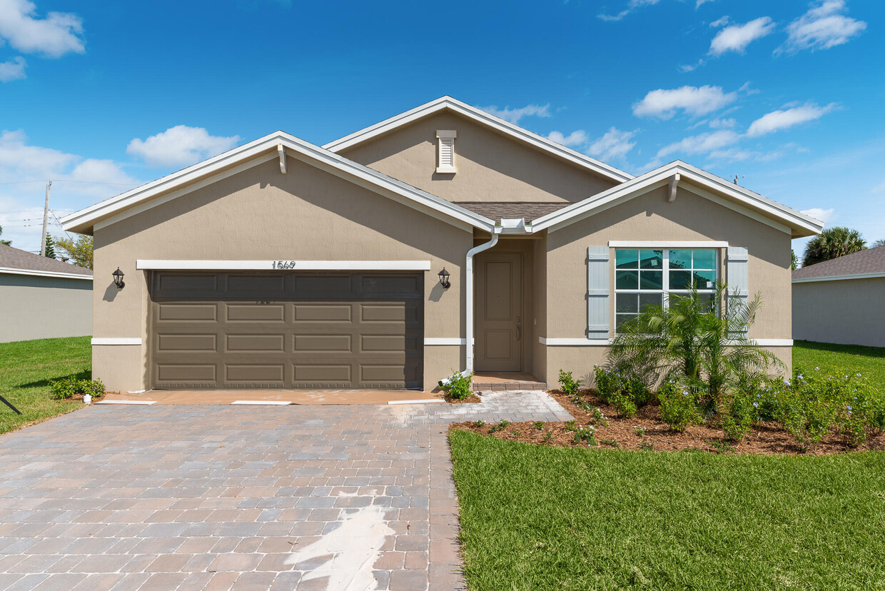 Foto principal - 1569 NE Skyhigh Ter