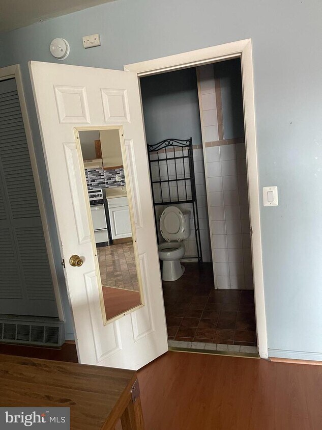 1920 MacDade Boulevard, Folsom, PA 19033 Room for Rent in Folsom, PA