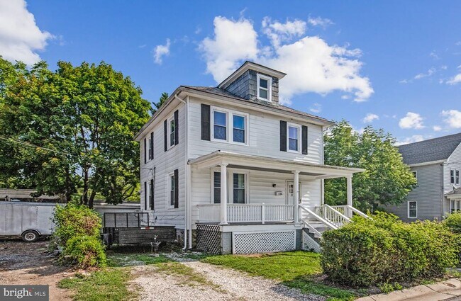 Building Photo - 508 Cording Ave