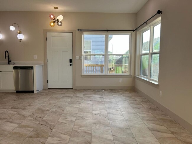 Building Photo - 940 M St SW