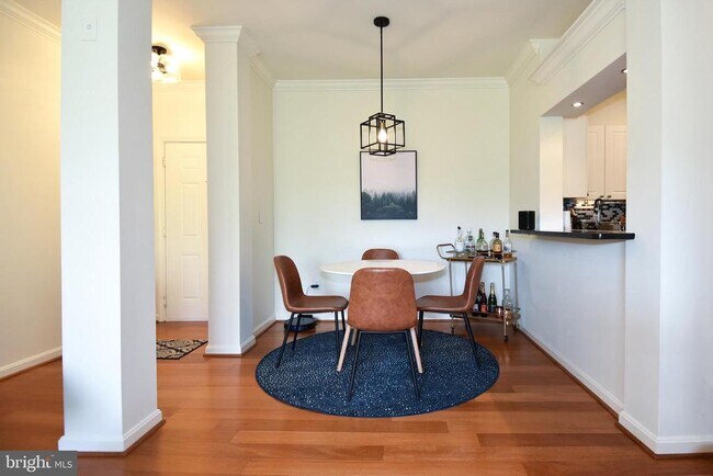 Foto del edificio - 4551 Strutfield Ln