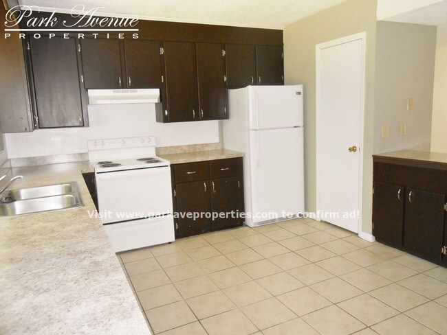 Building Photo - 1706 Fawn Vista Dr N