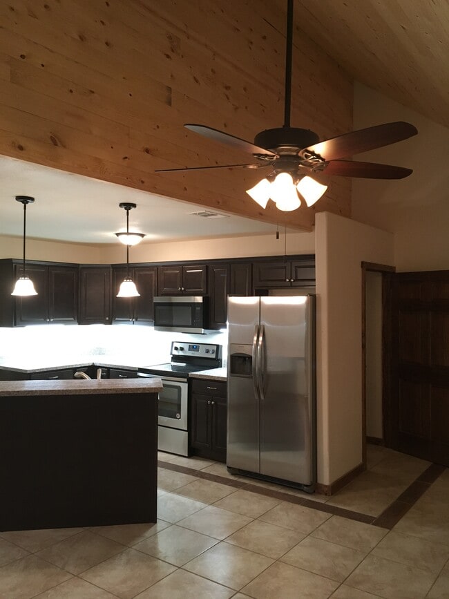 nearly new stainless fridge, stove, dishwasher - 117 S Kaupo Dr