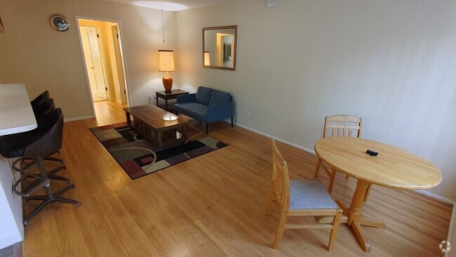 Building Photo - 2471 Riverside Pl
