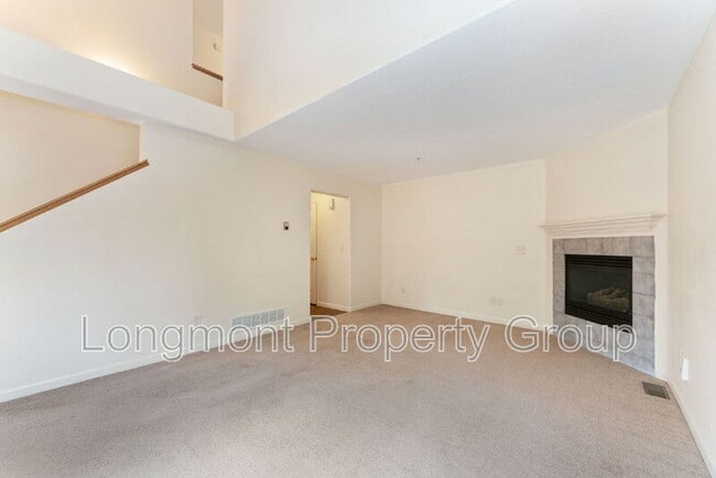 Building Photo - 1601 Great Western Dr