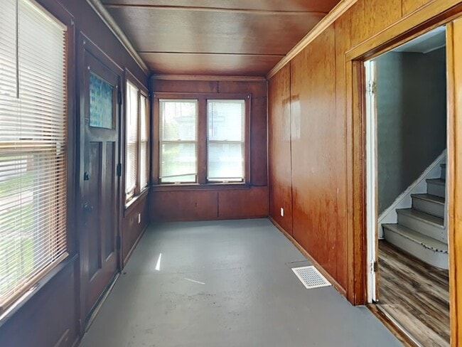 Foto del edificio - LEASING SPECIAL!! Cozy 2 Bedroom, 1 Bathro...