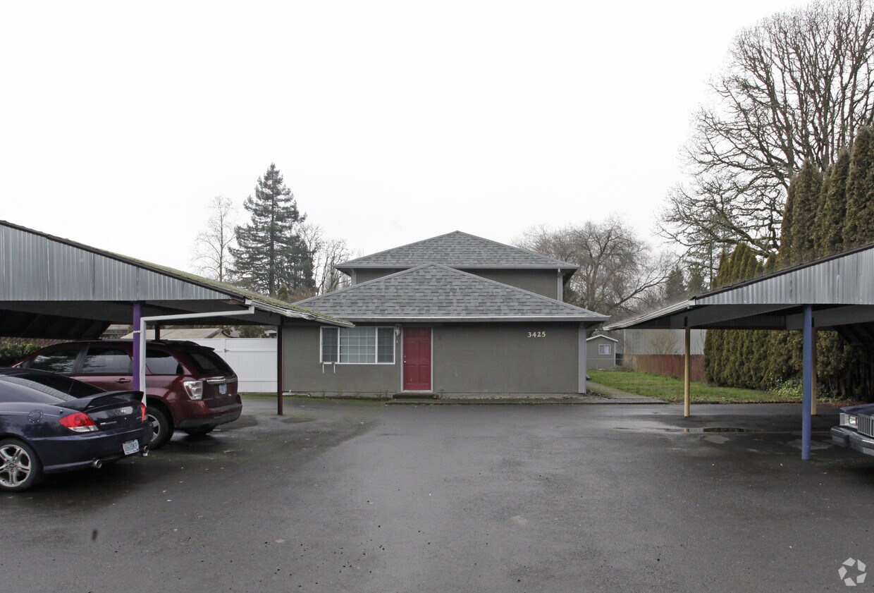 Building Photo - 3425 SW 178th Ave