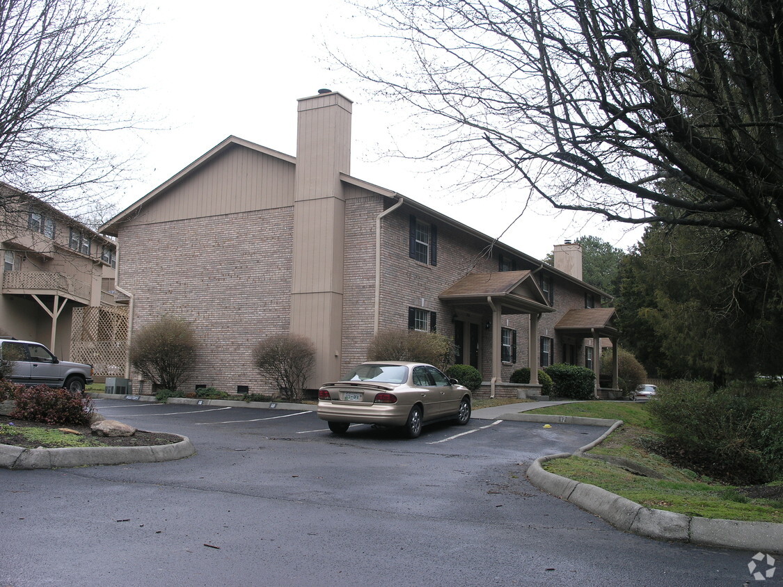 Building Photo - Hinton Hollow Apartments